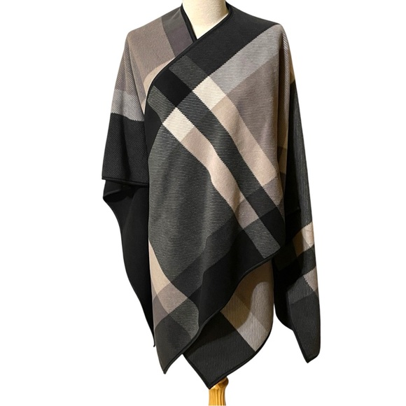 Plaid IKE BEHAR Reversible Wrap Shawl Black Grey White Tan Perfect For Fall - Picture 6 of 11